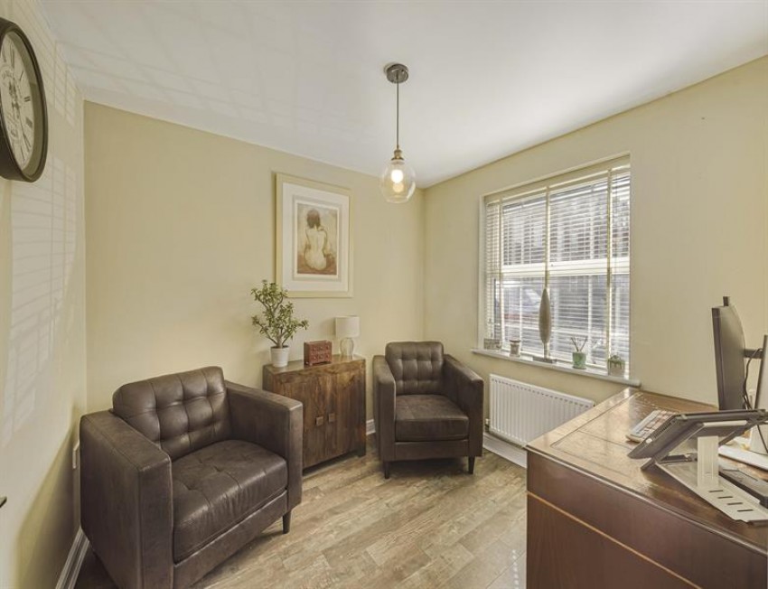 Images for Bucklow Gardens, Lymm