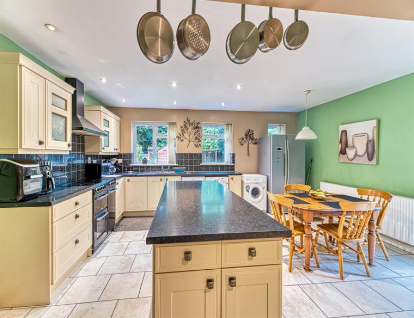 Images for Oakdale Avenue, Frodsham