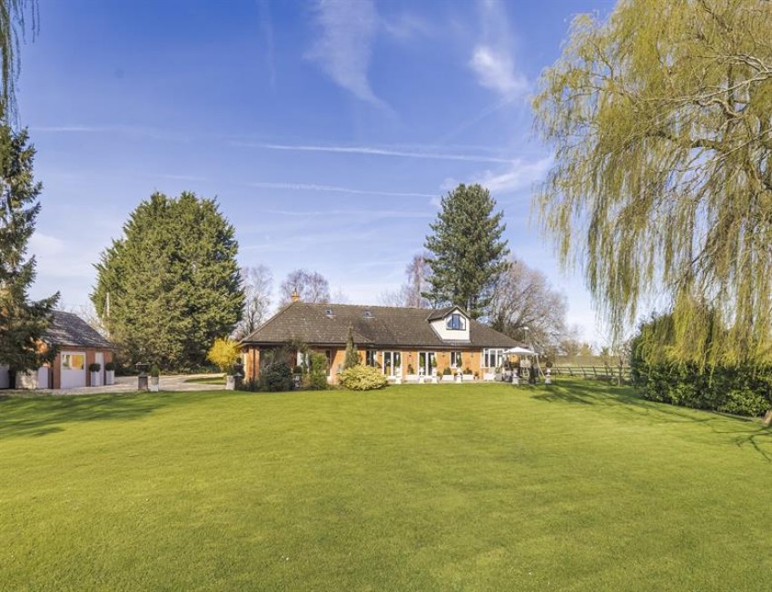 Images for Over 3000 square feet in 1.49 acre in Rushton, Tarporley