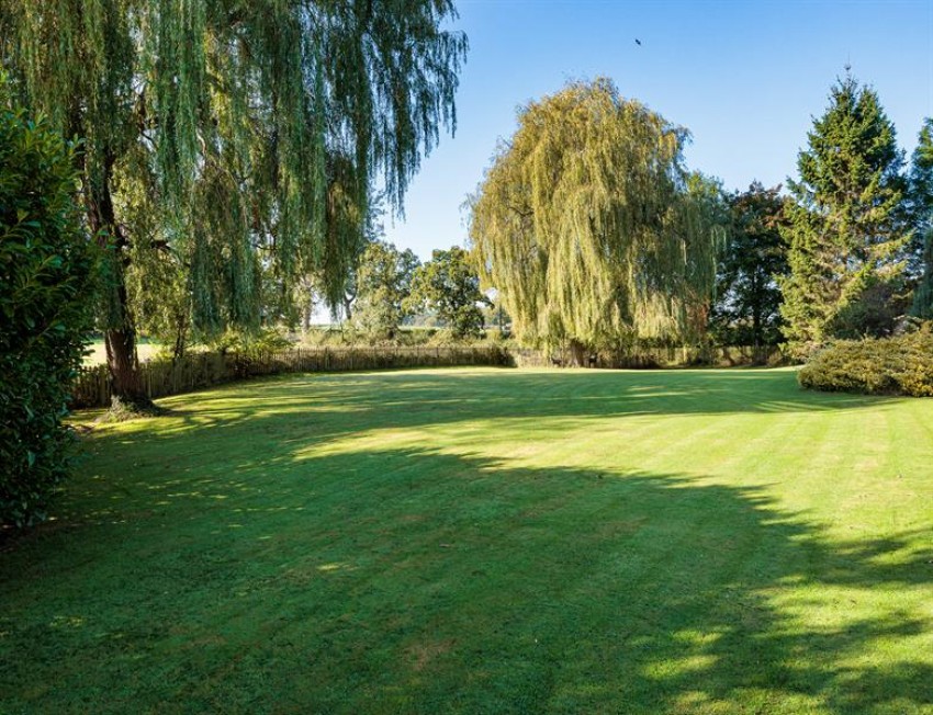 Images for Over 3000 square feet in 1.49 acre in Rushton, Tarporley