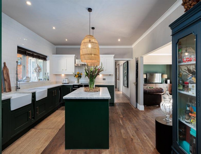 Images for Over 3000 square feet in 1.49 acre in Rushton, Tarporley