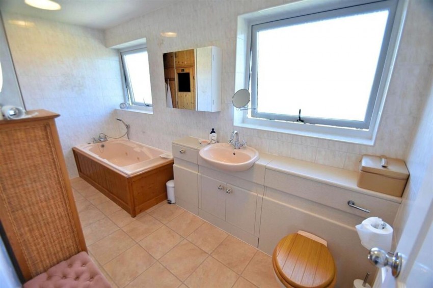 Images for The Crofters, Sale, M33