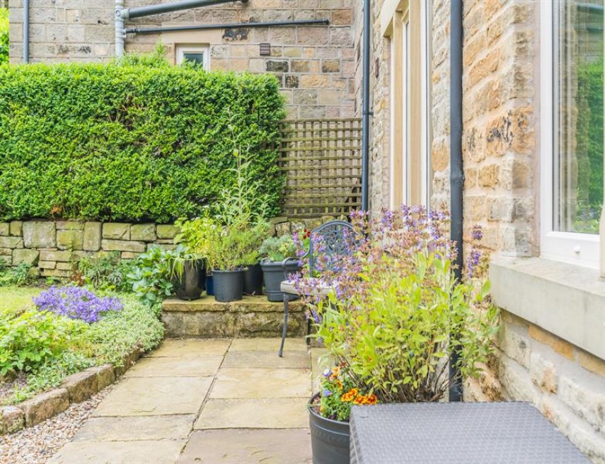 Images for Chunal, Glossop