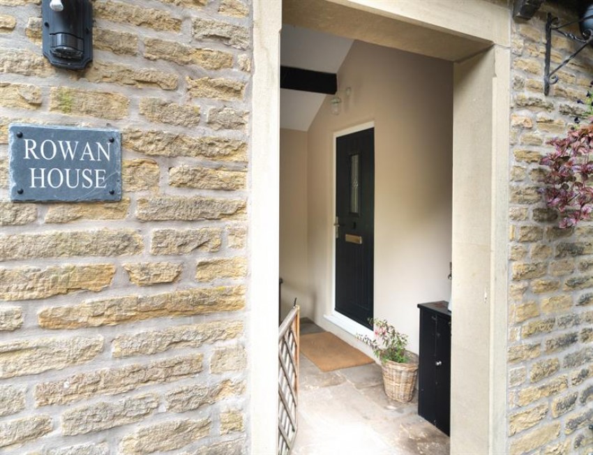 Images for Chunal, Glossop