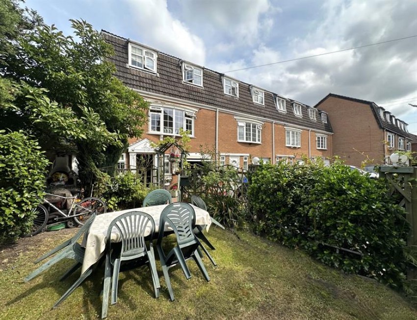 Images for Heyes Leigh, Heyes Drive, Altrincham