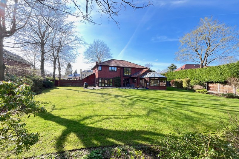 Broadway, Hale, Altrincham