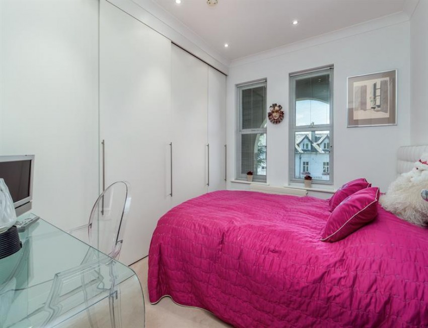 Images for Kingburys House, St. Hilarys Park, Alderley Edge