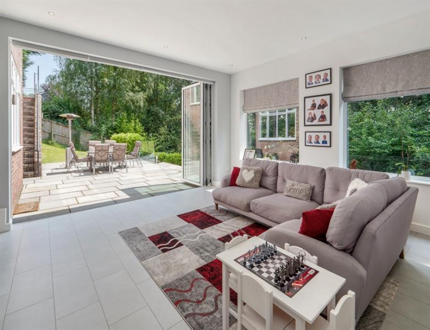 Images for Castle Hill, Prestbury, Macclesfield