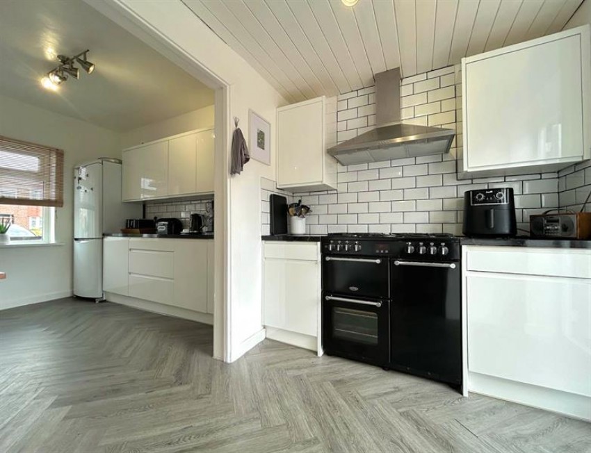 Images for Glebelands Road, Sale