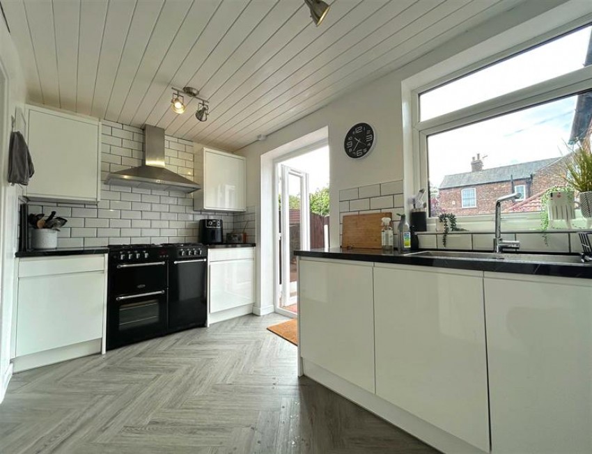 Images for Glebelands Road, Sale