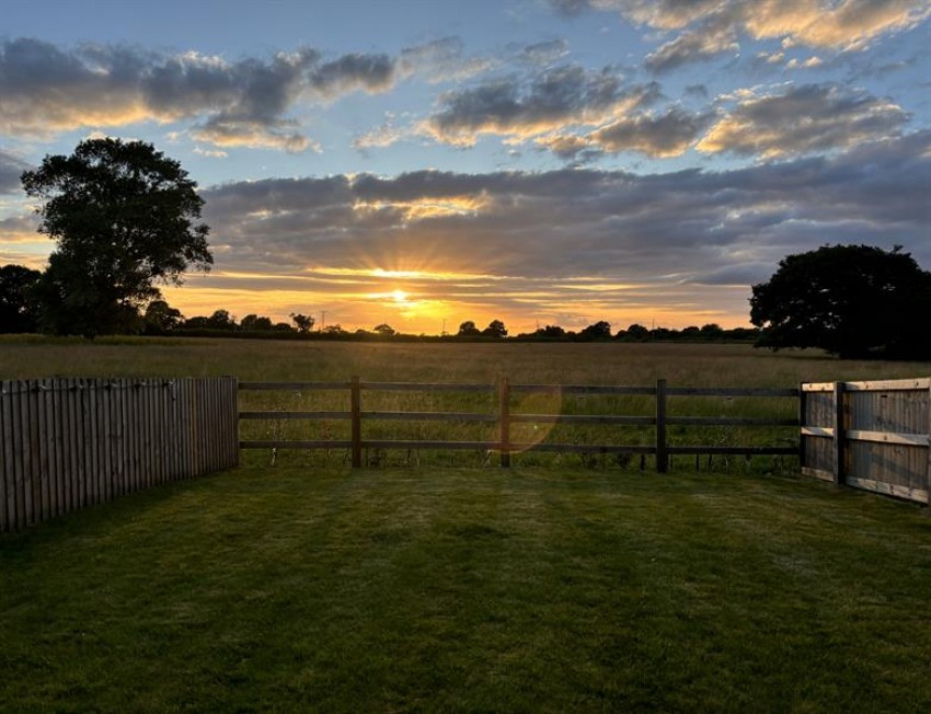 Images for Outstanding views and tranquility in Newton by Tattenhall