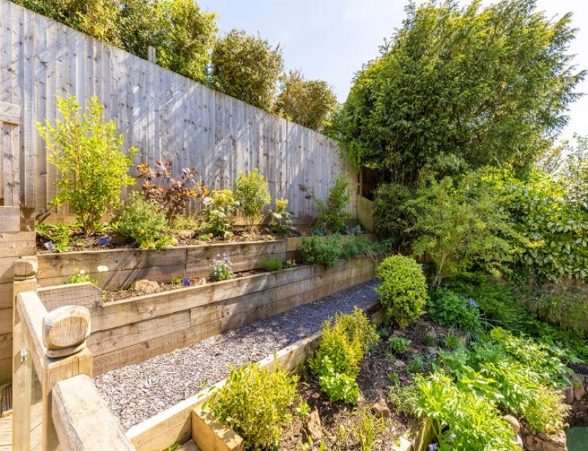 Images for Superb views, landscaped garden and four bedrooms in Hillside Road, Kelsall