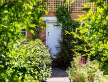 Images for Picturesque cottage of supreme quality in Horsley Lane, Beeston
