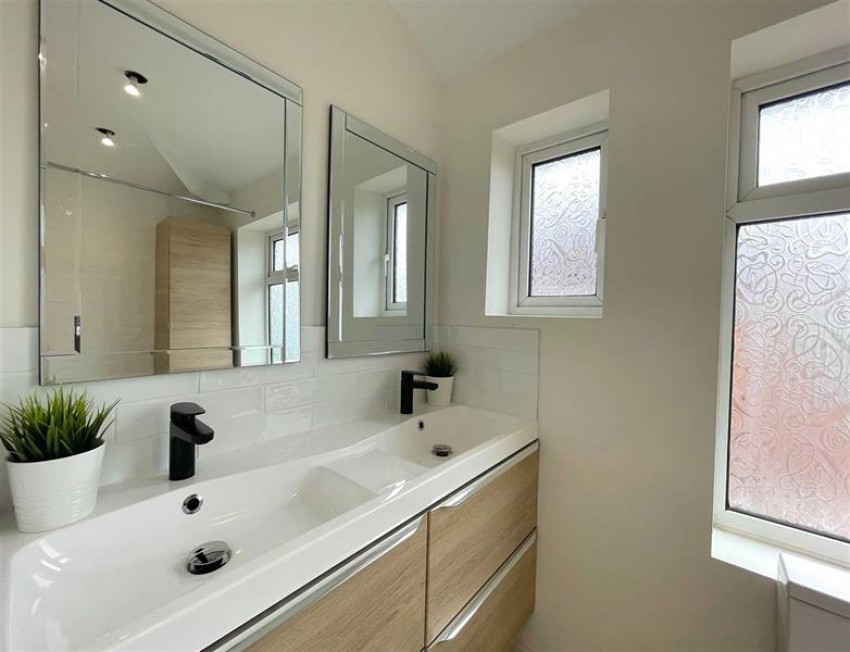 Images for Carrington Lane, Sale