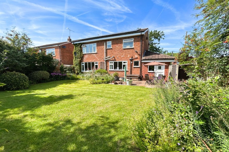 Chester Road, Holmes Chapel