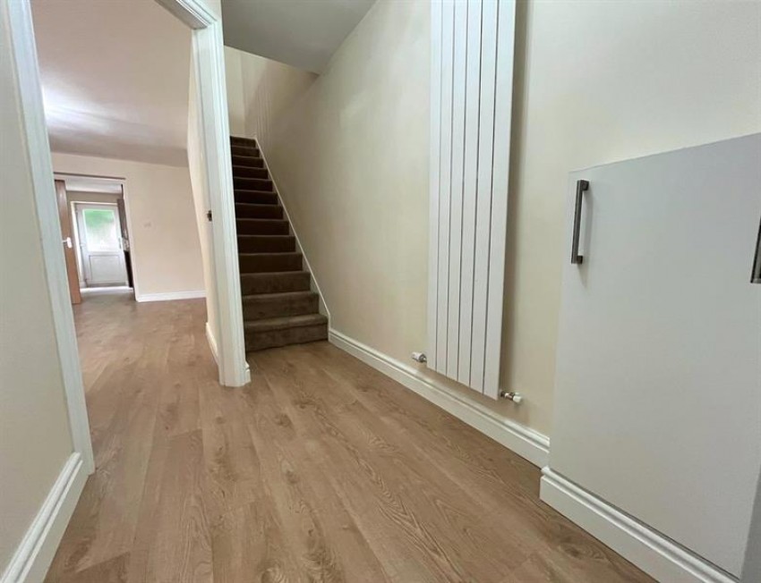 Images for Simons Close, Sale