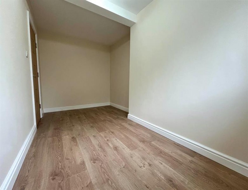 Images for Simons Close, Sale