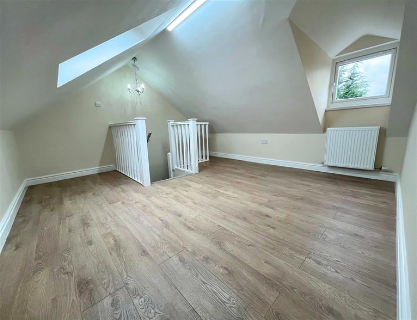 Images for Simons Close, Sale