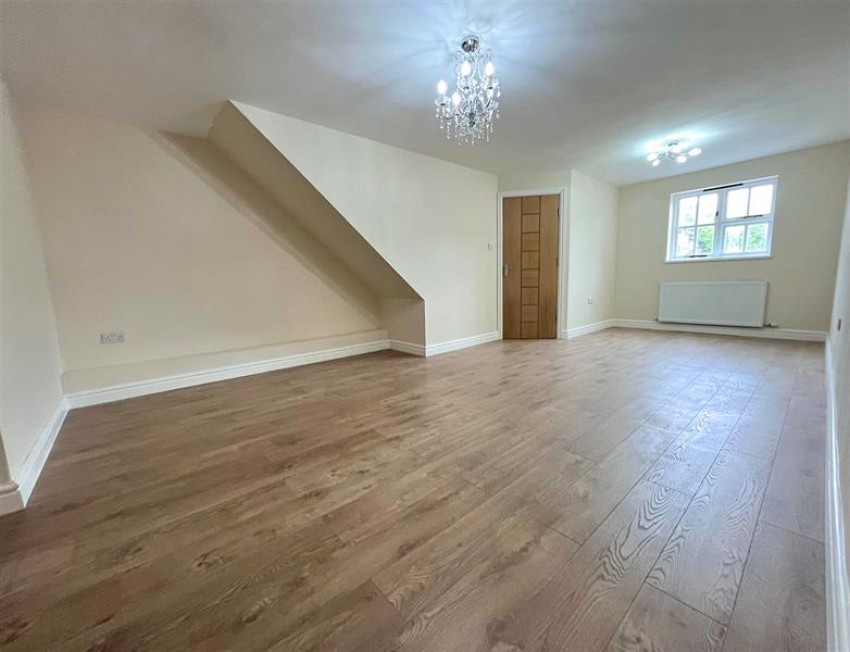 Images for Simons Close, Sale