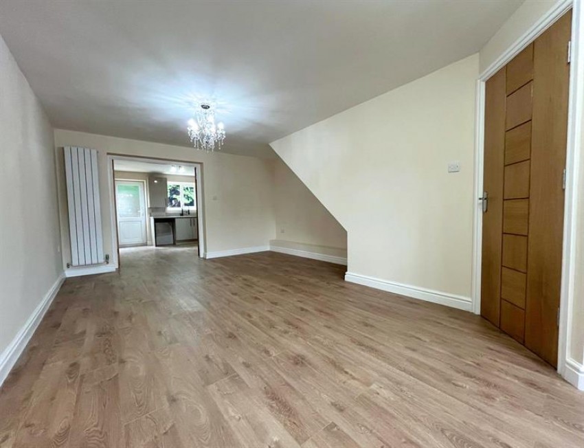 Images for Simons Close, Sale
