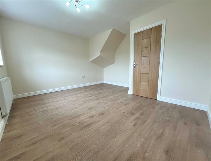 Images for Simons Close, Sale