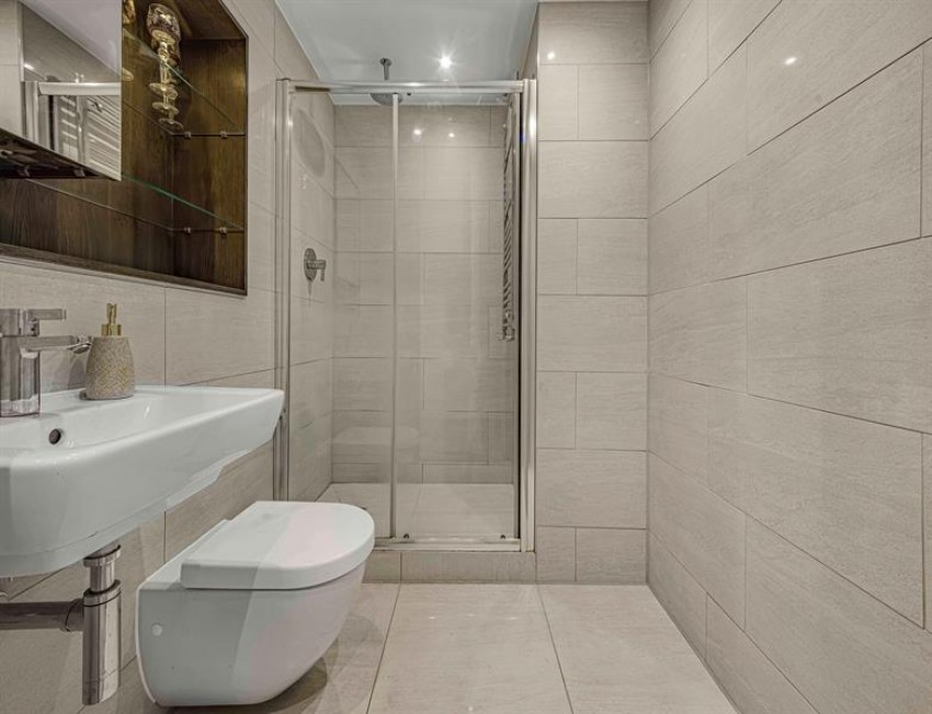 Images for Hale Road, Hale Barns