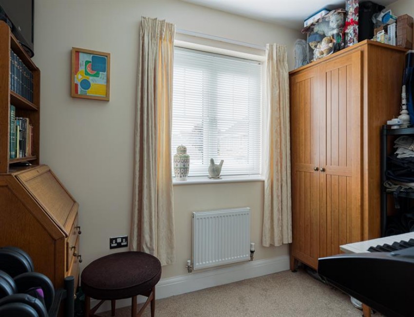 Images for South facing garden and stylish house in Eddisbury Drive