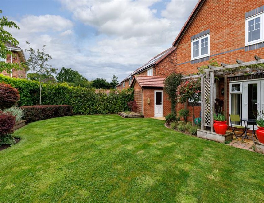 Images for South facing garden and stylish house in Eddisbury Drive
