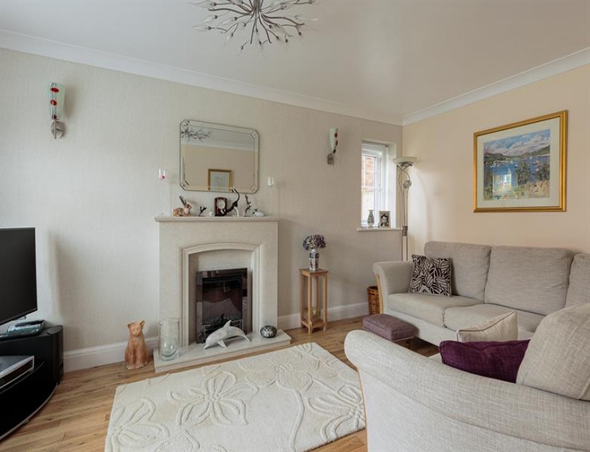 Images for South facing garden and stylish house in Eddisbury Drive