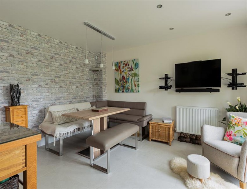 Images for South facing garden and stylish house in Eddisbury Drive