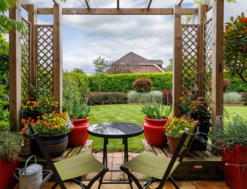 Images for South facing garden and stylish house in Eddisbury Drive