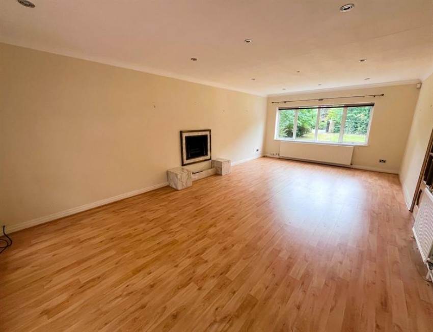Images for 10 Blenheim Close, Hale,