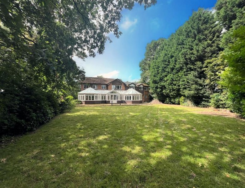 Images for 10 Blenheim Close, Hale,