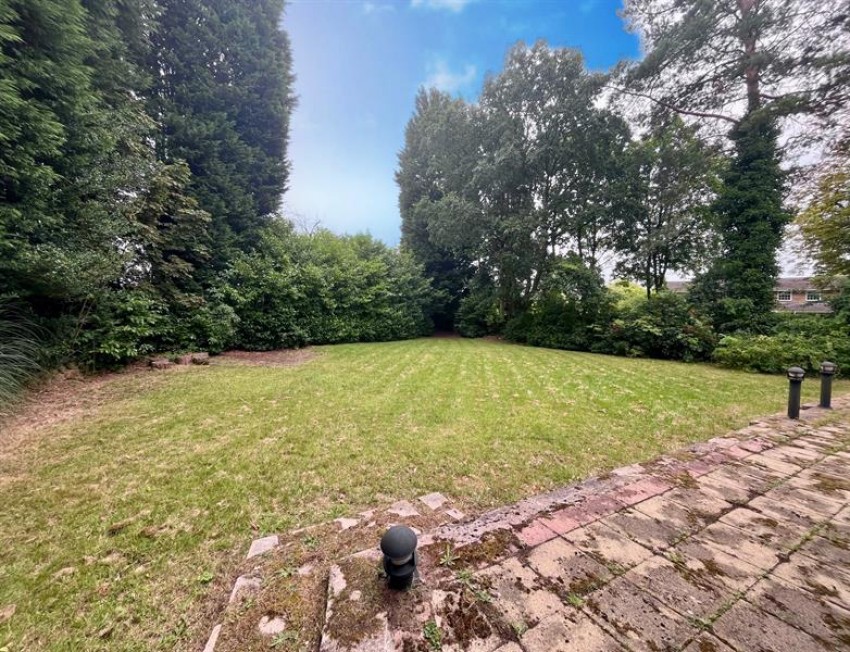 Images for 10 Blenheim Close, Hale,