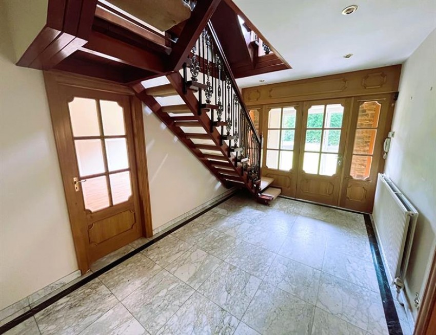 Images for 10 Blenheim Close, Hale,