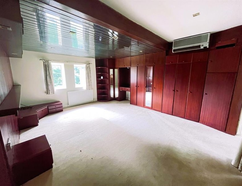 Images for 10 Blenheim Close, Hale,