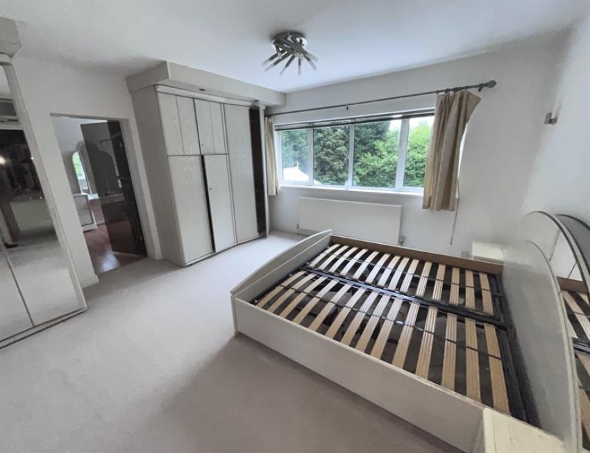 Images for 10 Blenheim Close, Hale,