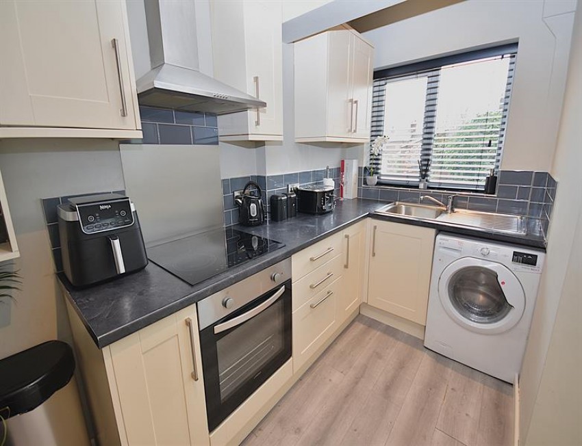 Images for Hallefield Road, Macclesfield