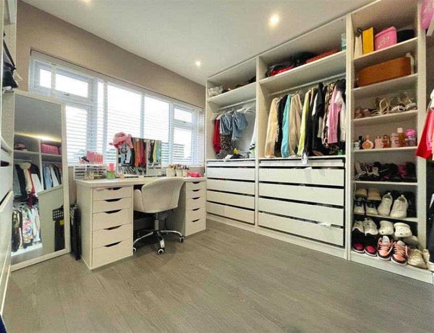 Images for Delamere Avenue, Sale