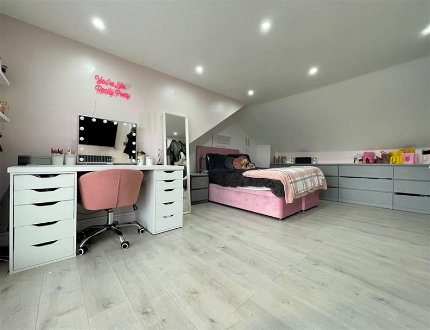 Images for Delamere Avenue, Sale