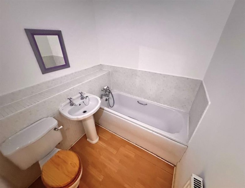 Images for Regency Court, Grove Lane, Hale  -  1st fl apt with lift