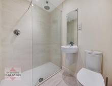 Images for Hangar Crescent, Woodford