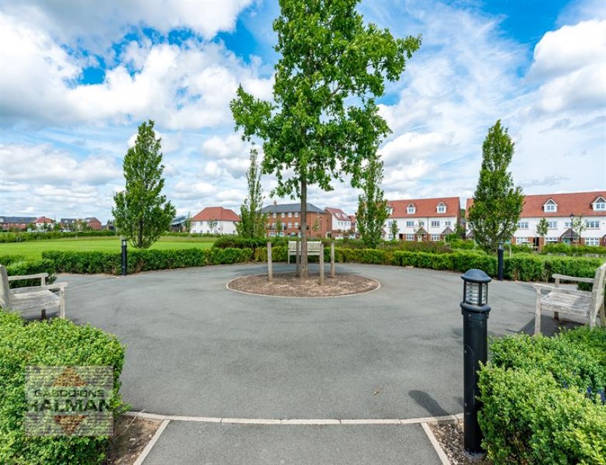 Images for Hangar Crescent, Woodford