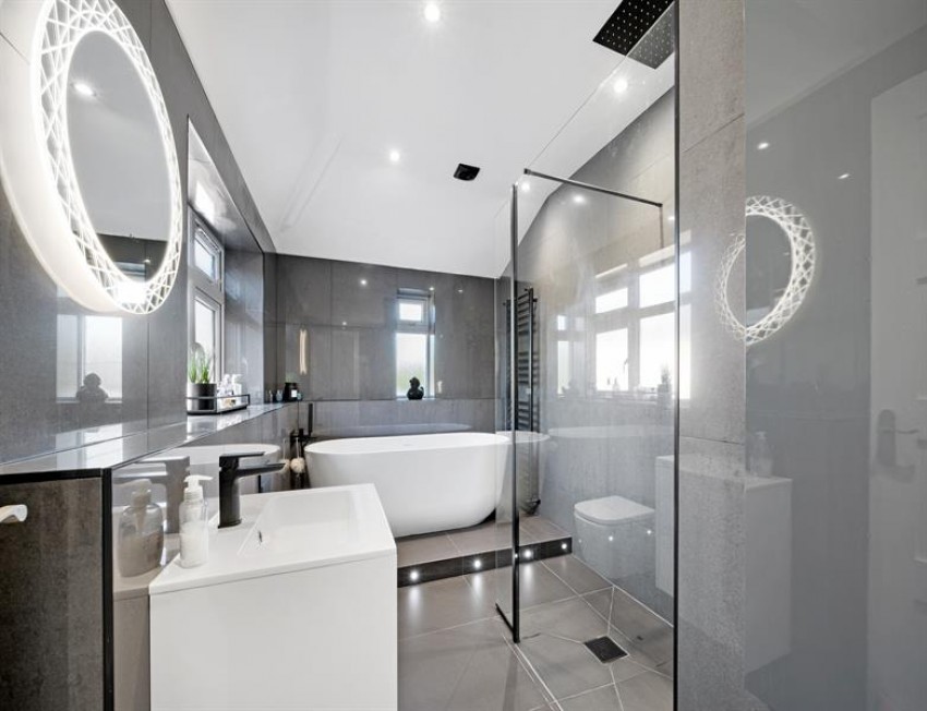 Images for Ludford Grove, Sale