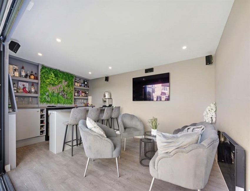 Images for Ludford Grove, Sale