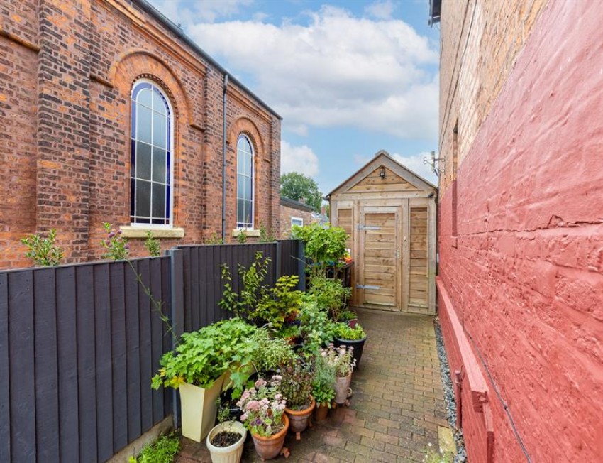 Images for Two bedroom semi-detached with large annex