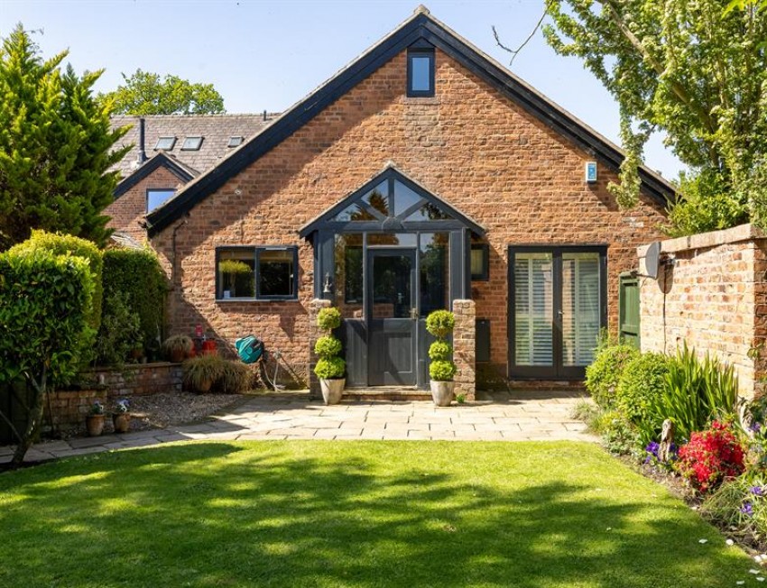 Images for Barnhill Grange, Old Coach Road, Barnhill, Chester