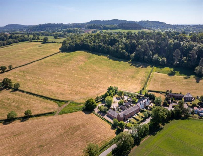 Images for Barnhill Grange, Old Coach Road, Barnhill, Chester