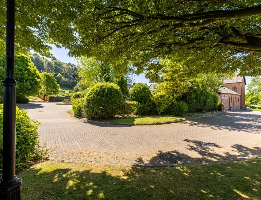 Images for Barnhill Grange, Old Coach Road, Barnhill, Chester