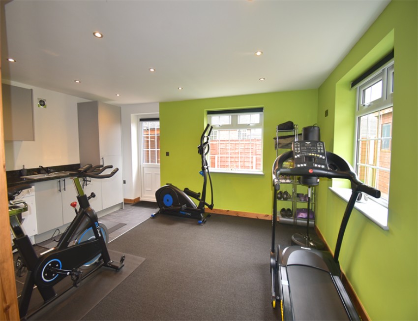 Images for Meadow Close, Whaley Bridge, High Peak